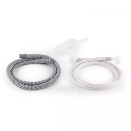 13596